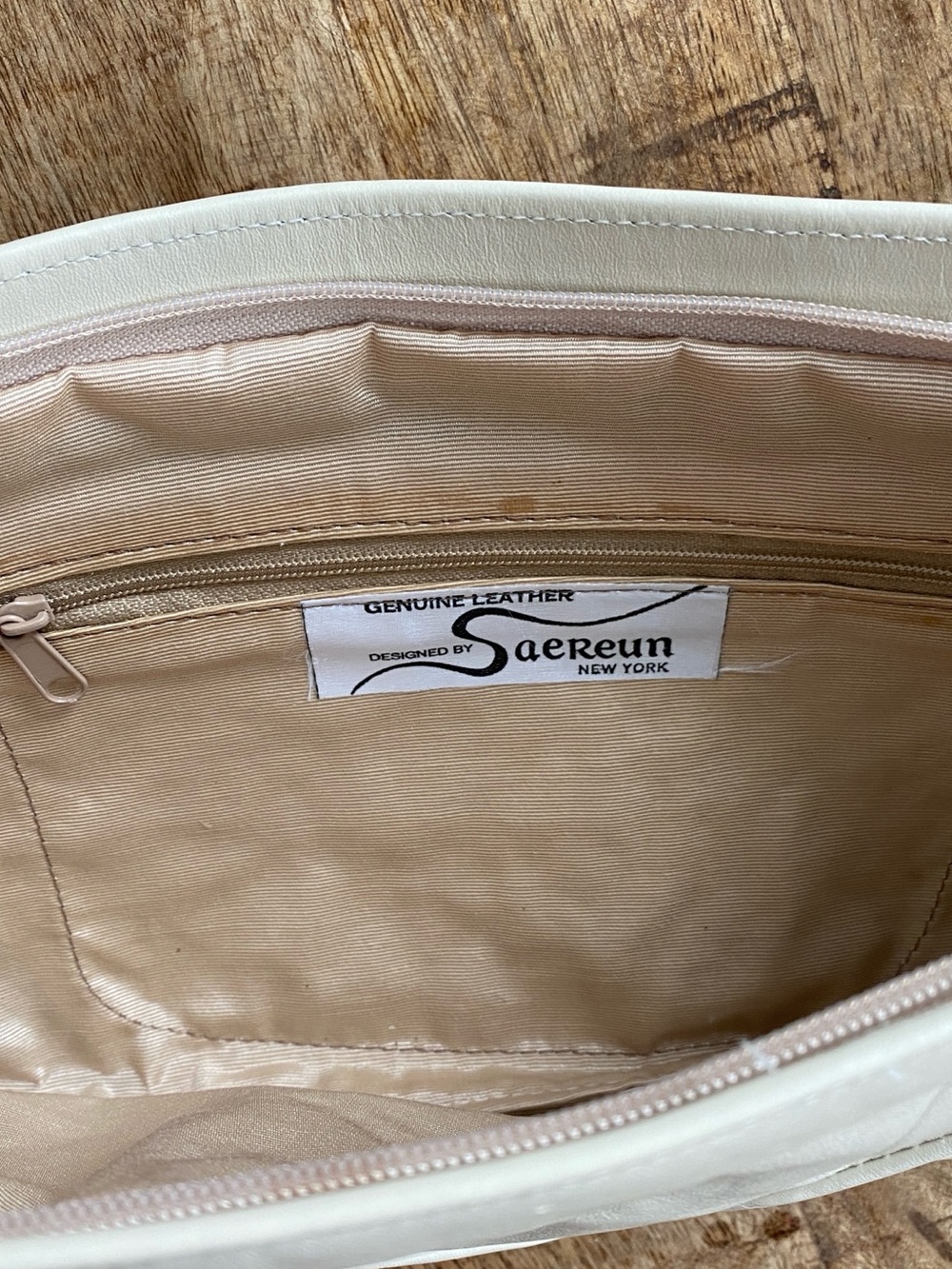 Vintage Saereun New York Cream Leather Tassel Zip Clutch - Picture 5 of 9